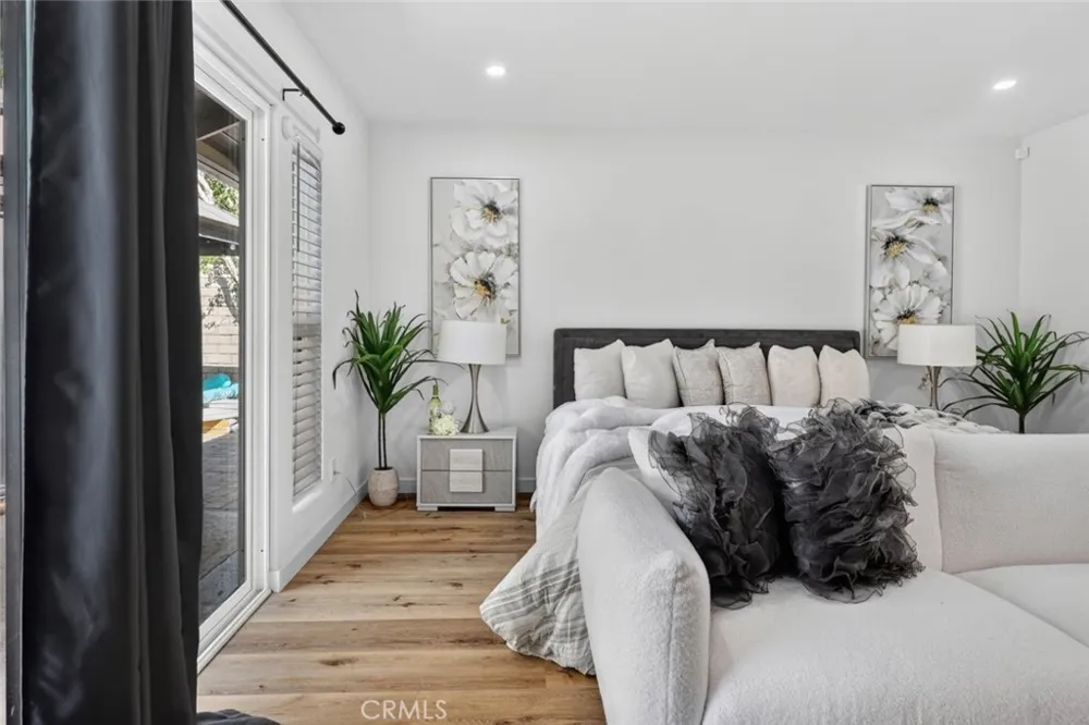 20001 Hiawatha Street Chatsworth, CA 91311