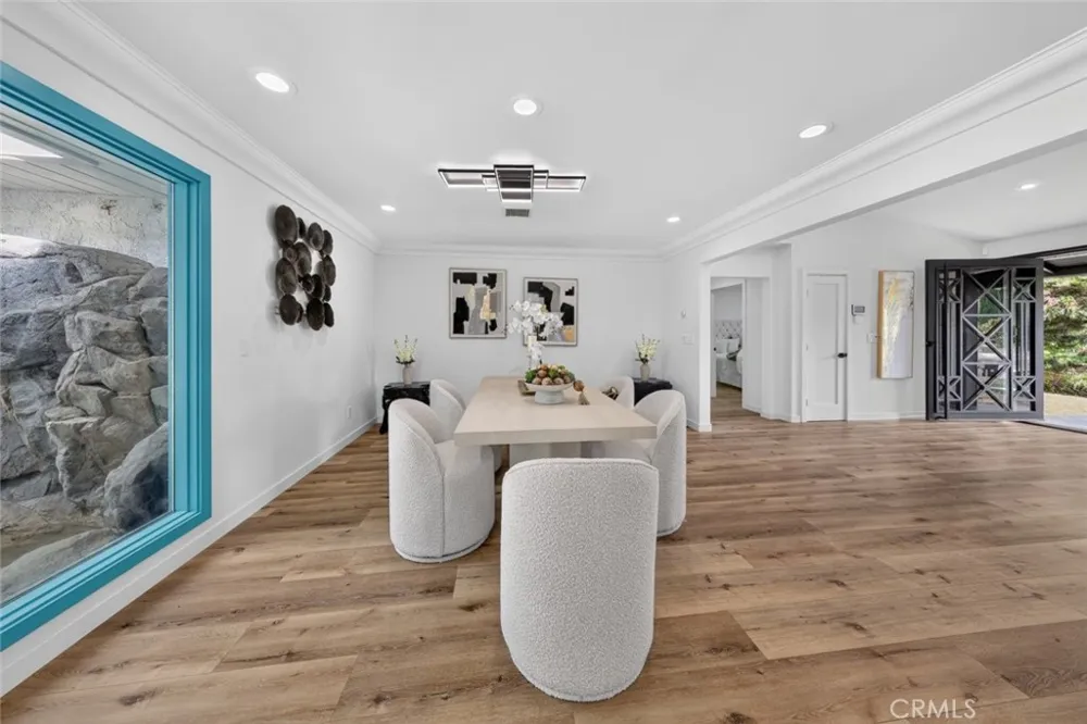 20001 Hiawatha Street Chatsworth, CA 91311