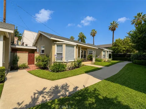 256 W College Street #2