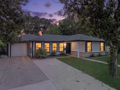 4618 Ella Boulevard