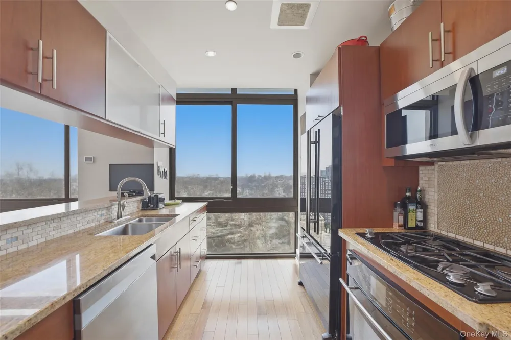 175 Huguenot Street #2503 New Rochelle, NY 10801