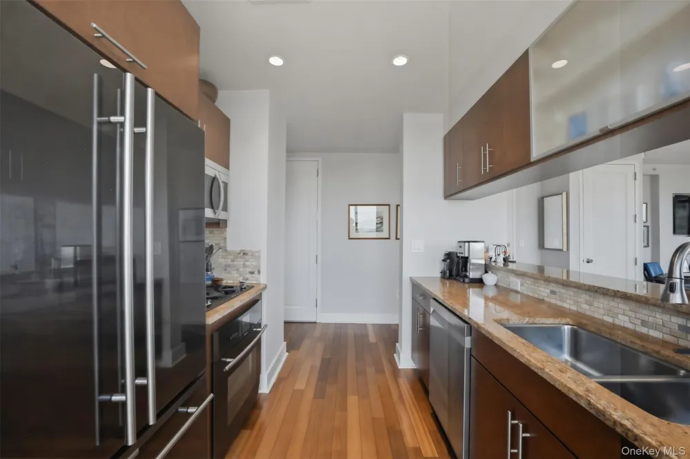 175 Huguenot Street #2503 New Rochelle, NY 10801