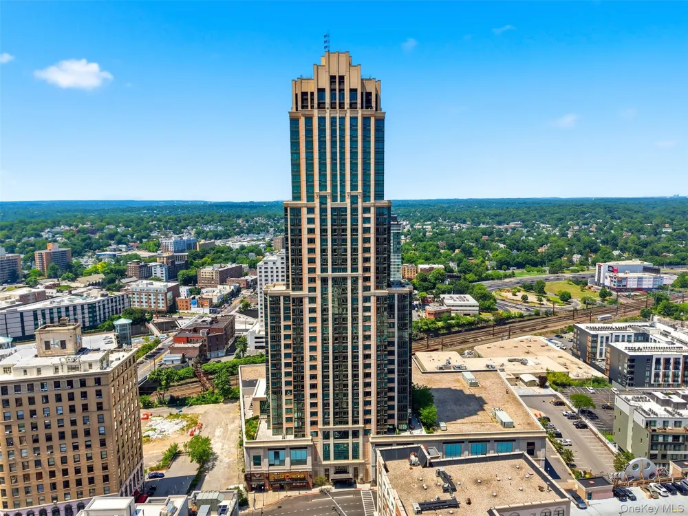 175 Huguenot Street #2503 New Rochelle, NY 10801