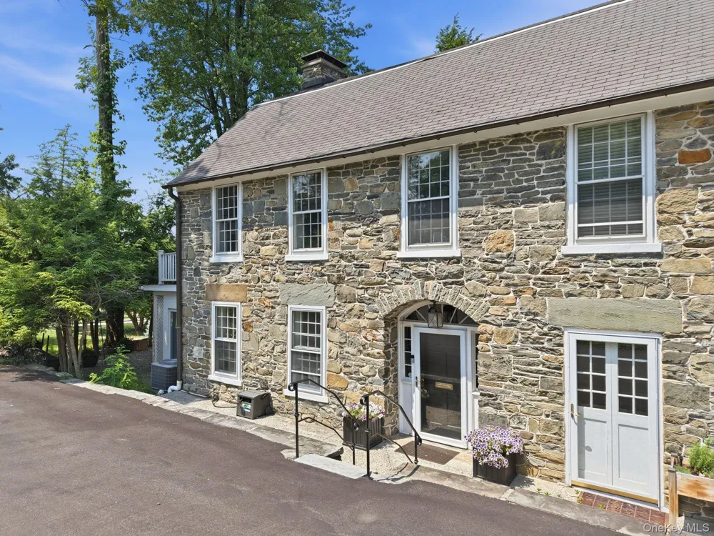 51 Adriance Avenue Poughkeepsie, NY 12601