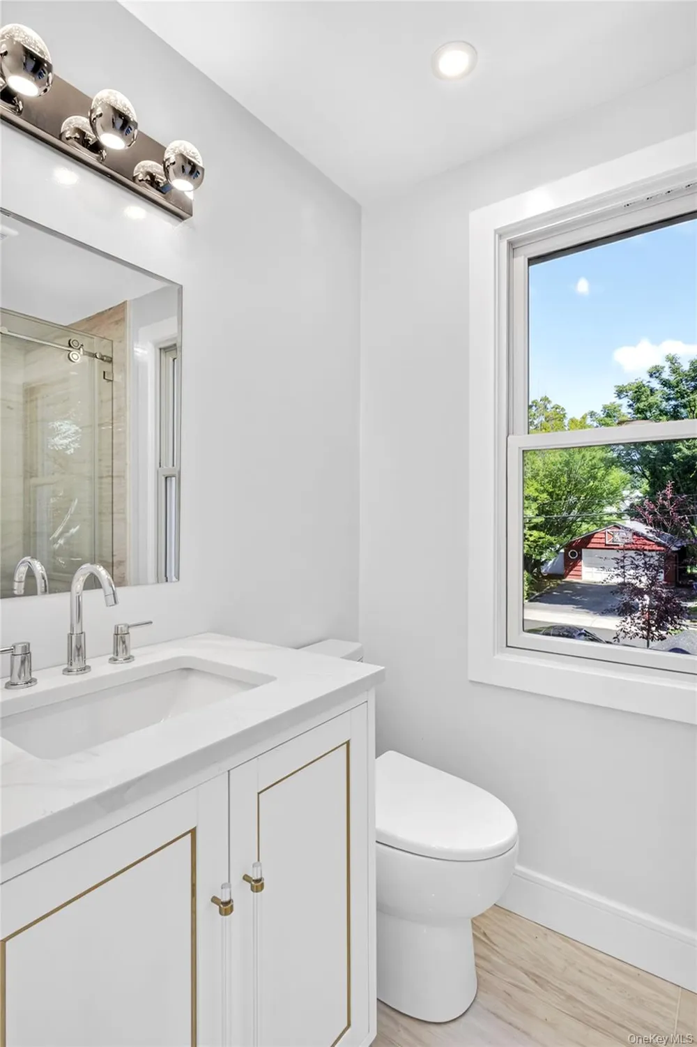118 Willow Street Roslyn Heights, NY 11577