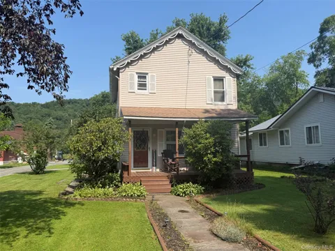 77 Rockland Road