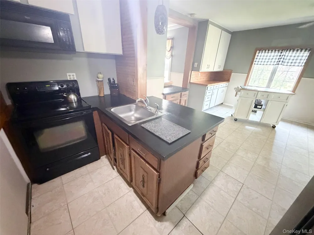 77 Rockland Road Roscoe, NY 12776