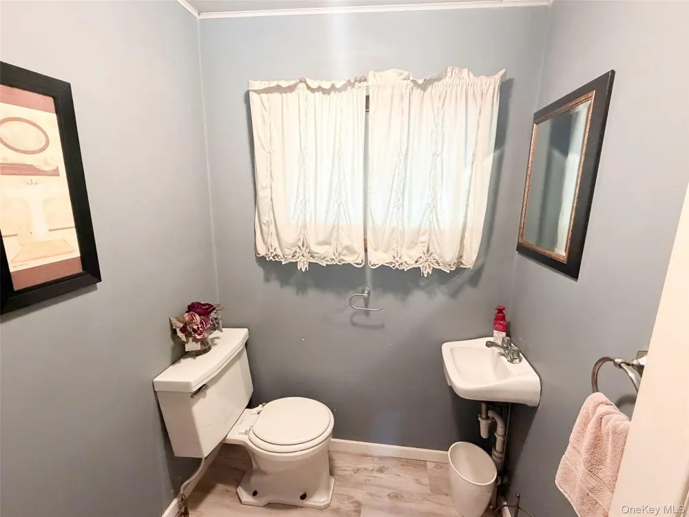 77 Rockland Road Roscoe, NY 12776