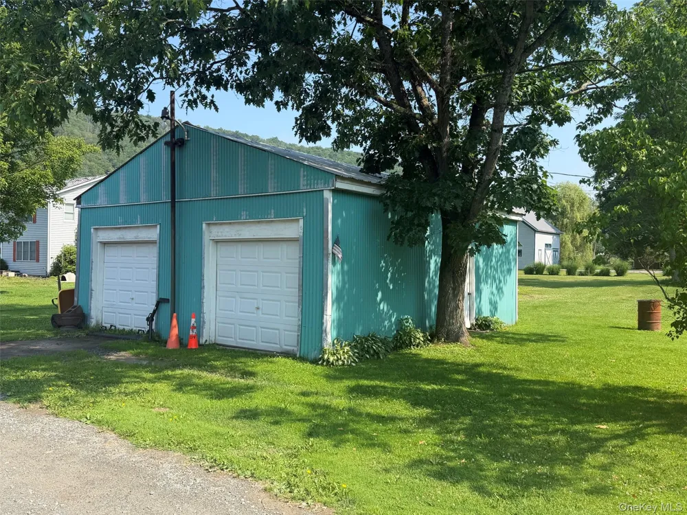77 Rockland Road Roscoe, NY 12776