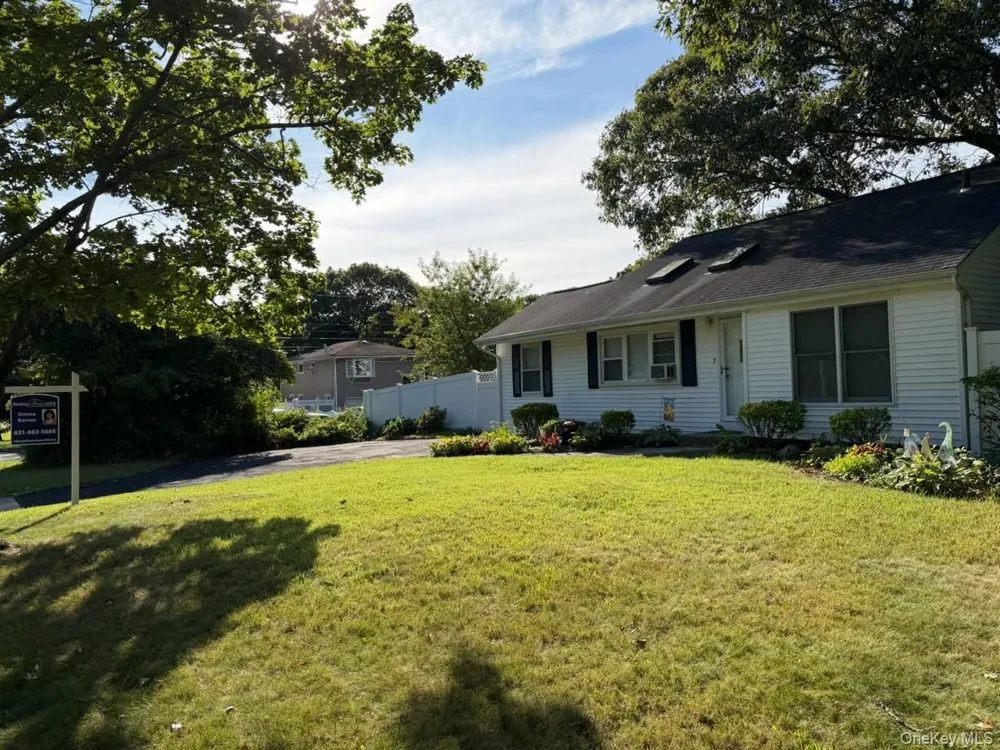7 Squires Avenue Port Jefferson Station, NY 11776