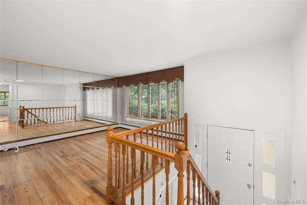 142 Mohican Avenue Ronkonkoma, NY 11779