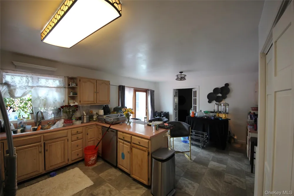 825 Peenpack Trail Sparrowbush, NY 12780