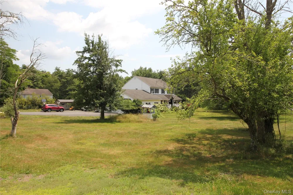 825 Peenpack Trail Sparrowbush, NY 12780