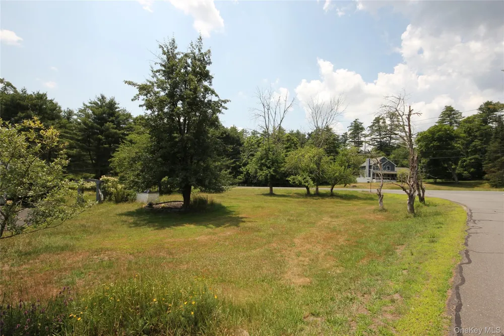 825 Peenpack Trail Sparrowbush, NY 12780