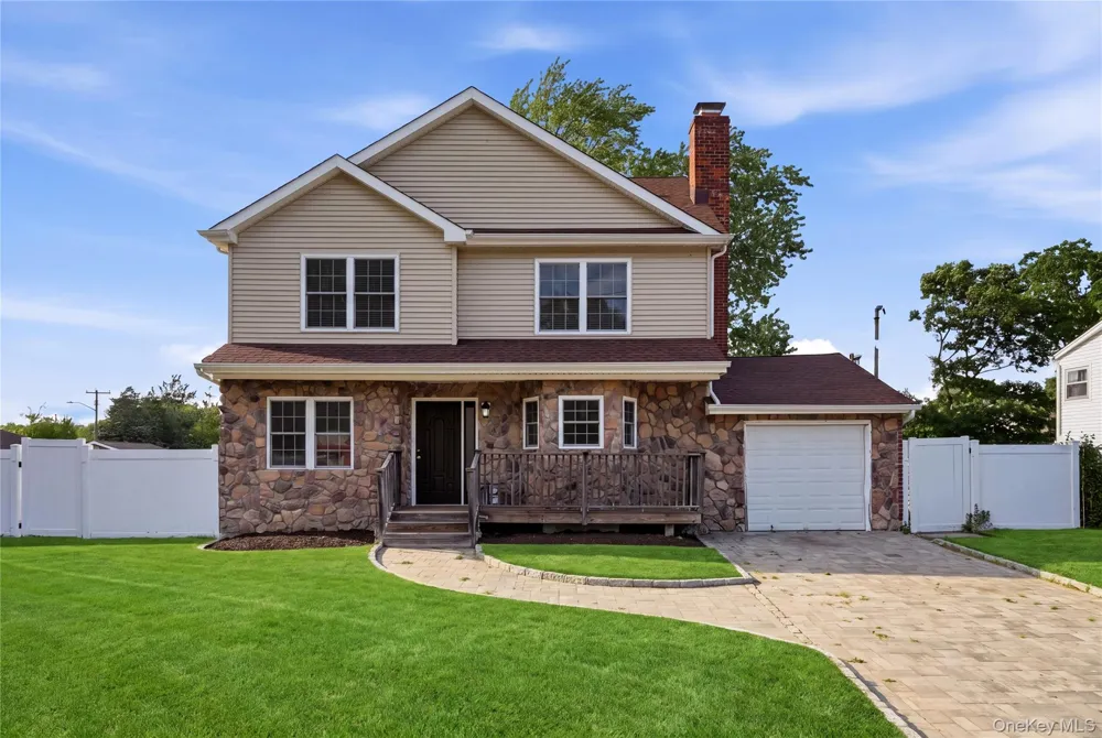 65 Peconic Street Selden, NY 11784