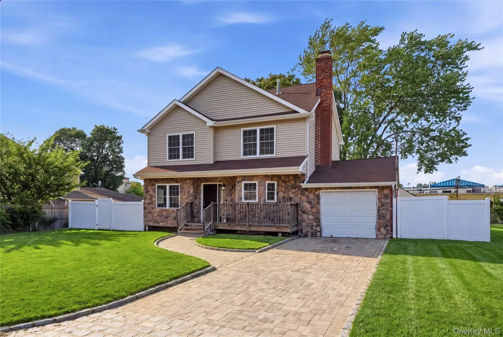65 Peconic Street Selden, NY 11784