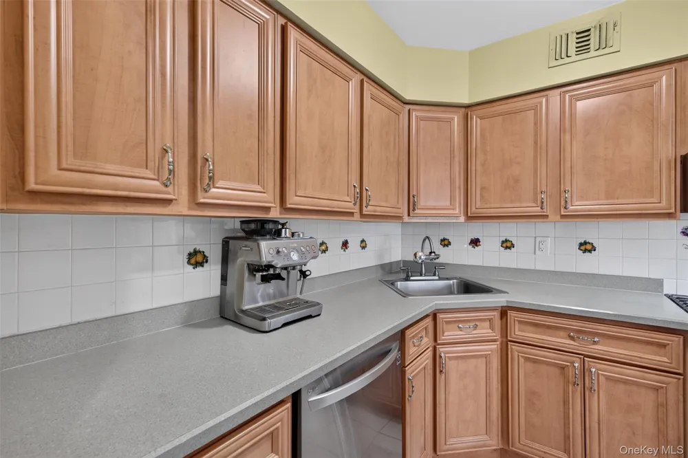 178 Fairview Circle Middle Island, NY 11953