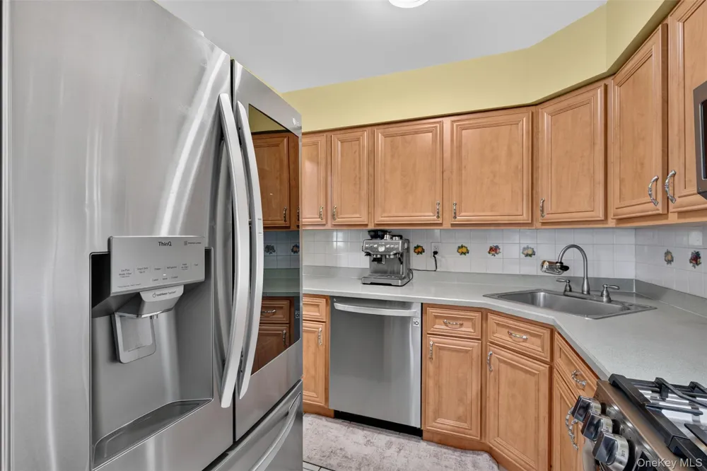 178 Fairview Circle Middle Island, NY 11953