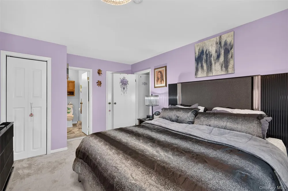 178 Fairview Circle Middle Island, NY 11953
