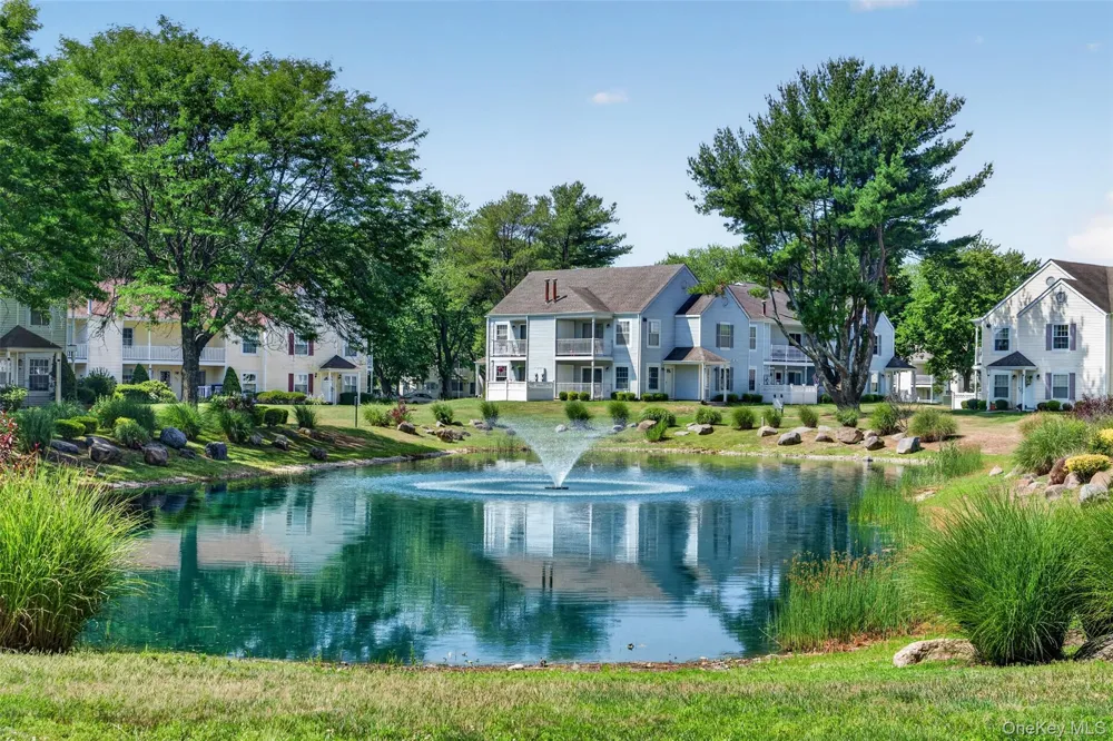 178 Fairview Circle Middle Island, NY 11953