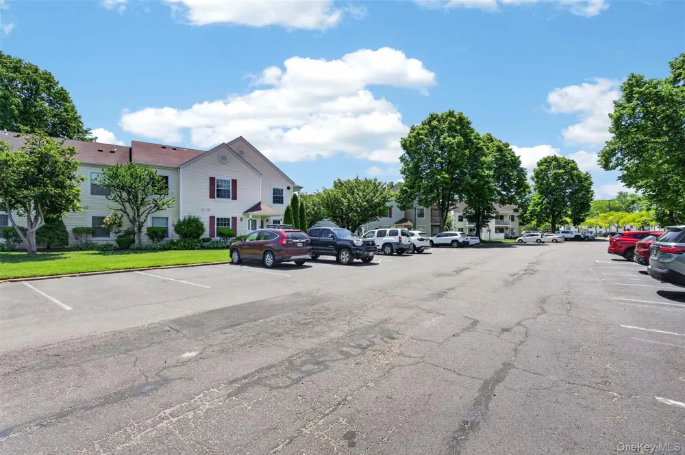 178 Fairview Circle Middle Island, NY 11953
