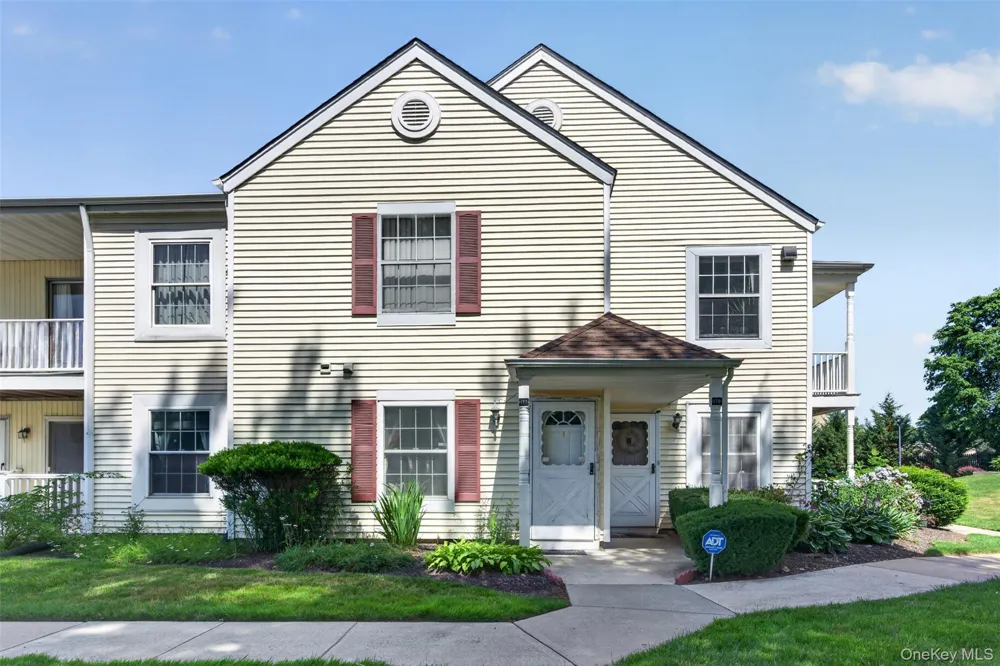 178 Fairview Circle Middle Island, NY 11953