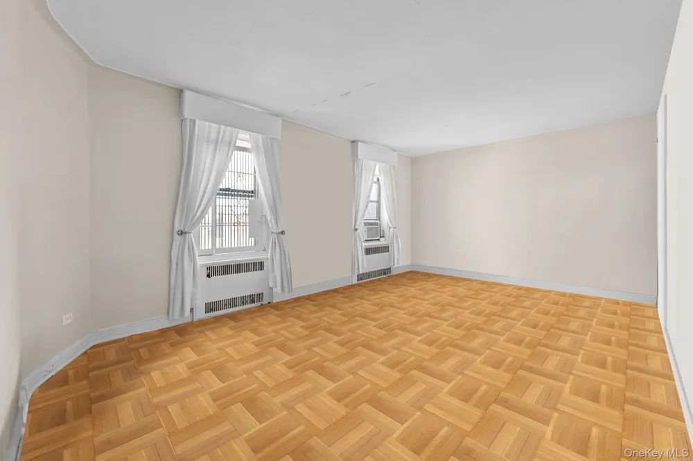 8380 118th st #6G Kew Gardens, NY 11415