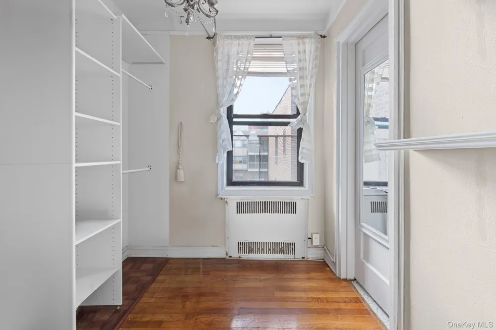 8380 118th st #6G Kew Gardens, NY 11415