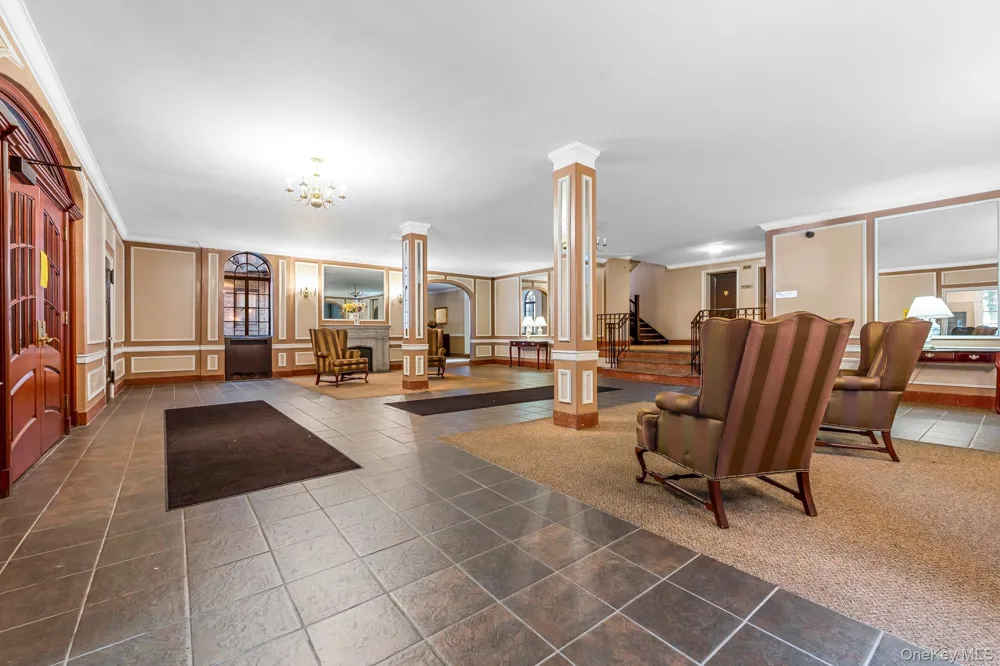 8380 118th st #6G Kew Gardens, NY 11415