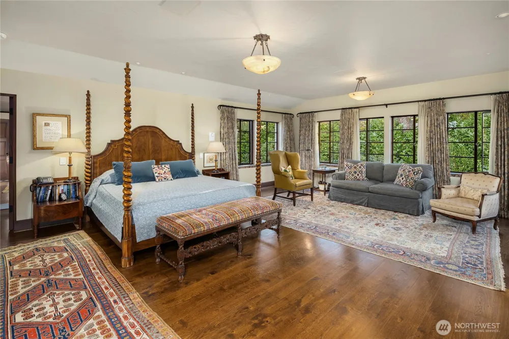1935 Parkside Drive E Seattle, WA 98112