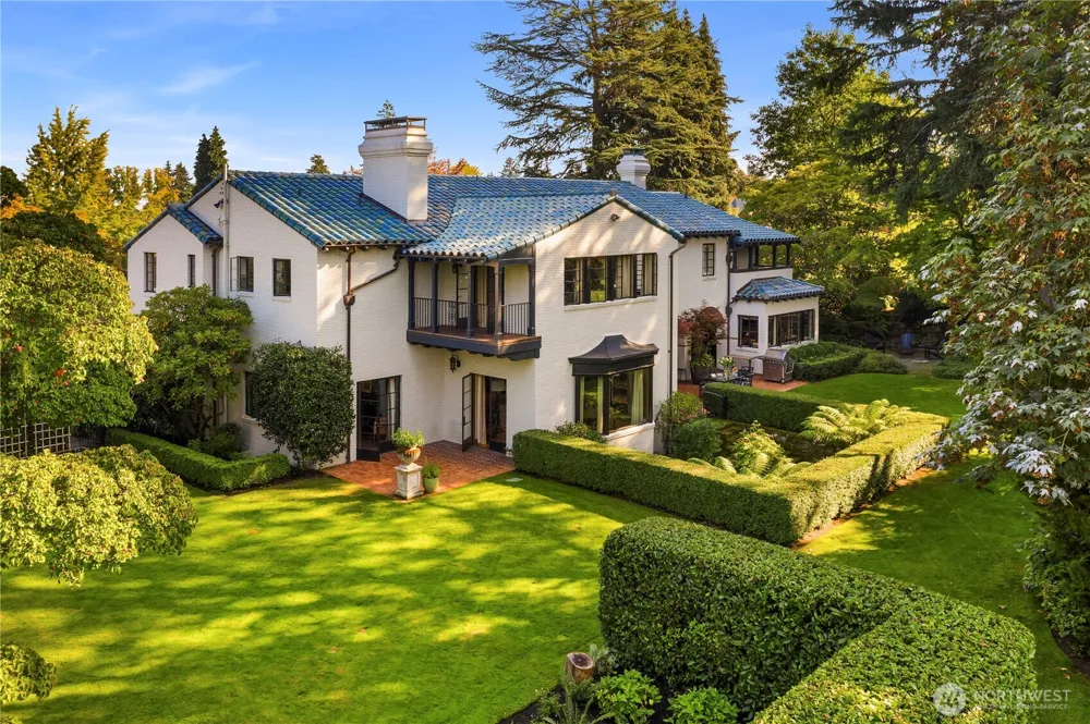 1935 Parkside Drive E Seattle, WA 98112