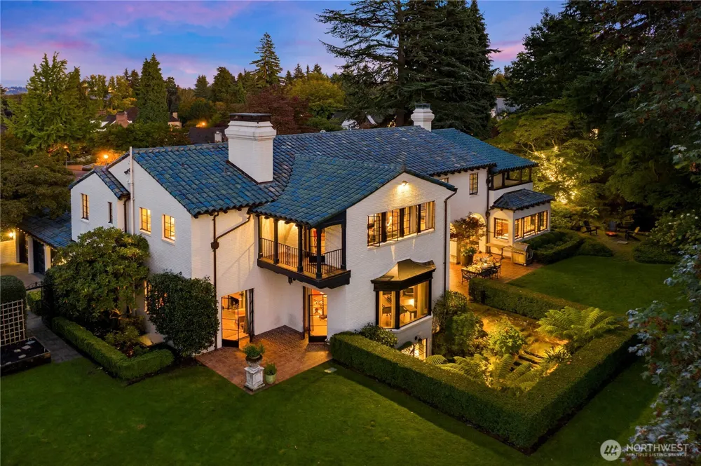 1935 Parkside Drive E Seattle, WA 98112