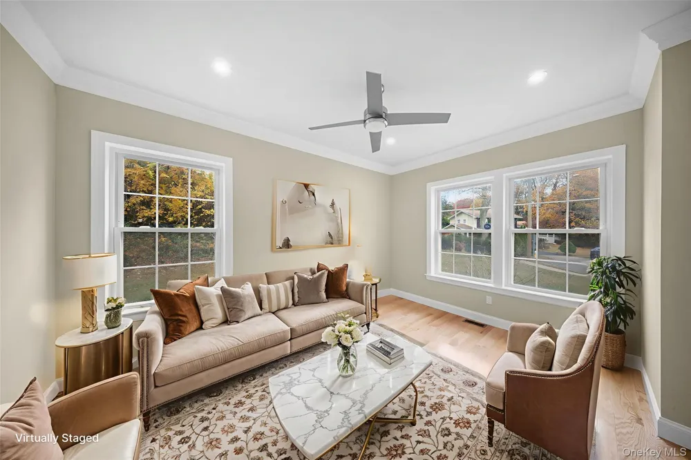 4 Coventry Court Wheatley Heights, NY 11798