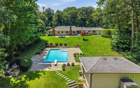 15 Tiber Road