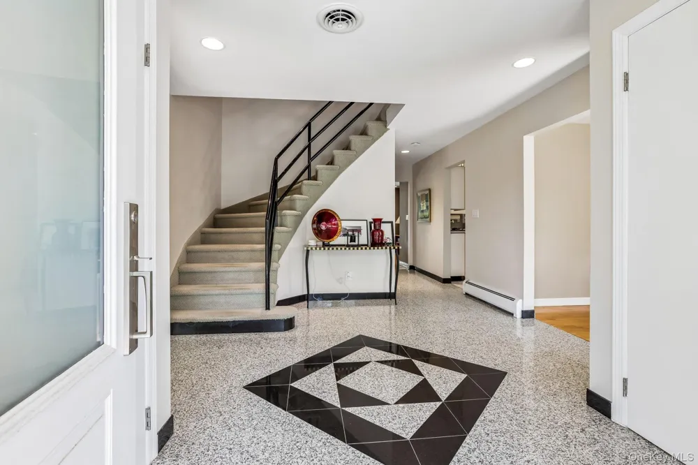21 Windgate Drive New City, NY 10956