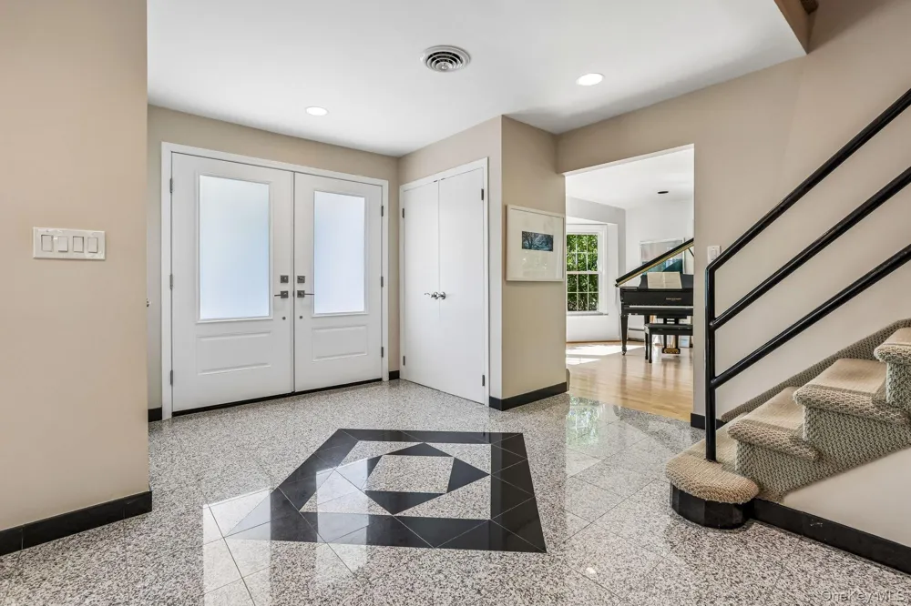 21 Windgate Drive New City, NY 10956