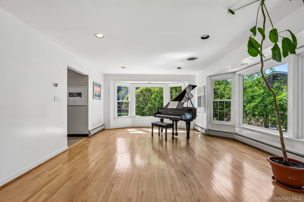 21 Windgate Drive New City, NY 10956