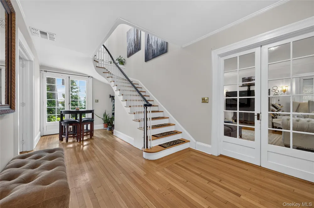 5 Kohlsaat Court Smithtown, NY 11787
