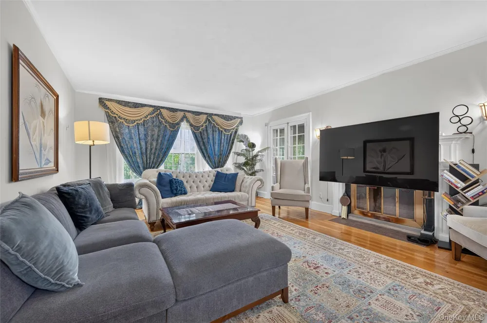 5 Kohlsaat Court Smithtown, NY 11787