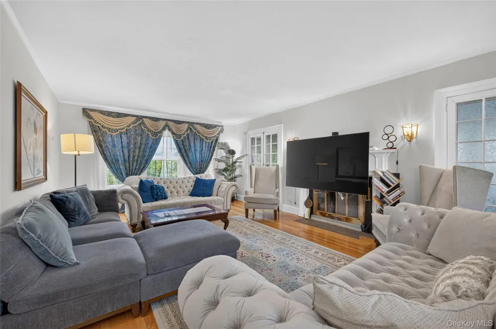 5 Kohlsaat Court Smithtown, NY 11787