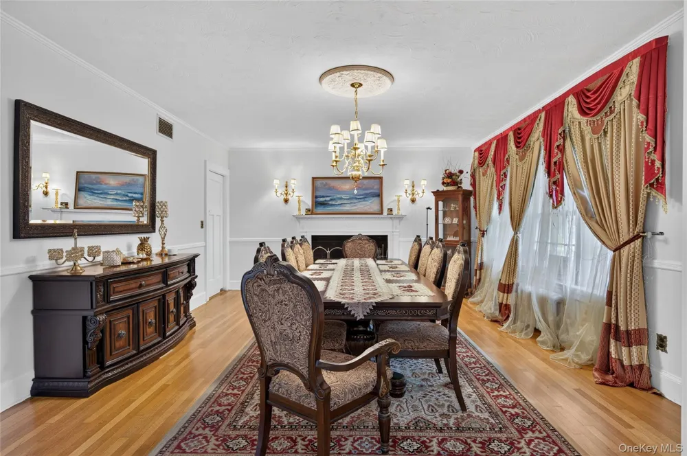 5 Kohlsaat Court Smithtown, NY 11787
