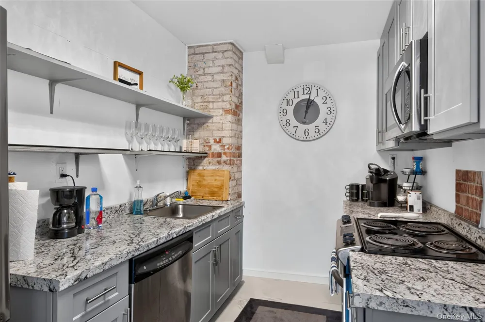 5 Kohlsaat Court Smithtown, NY 11787