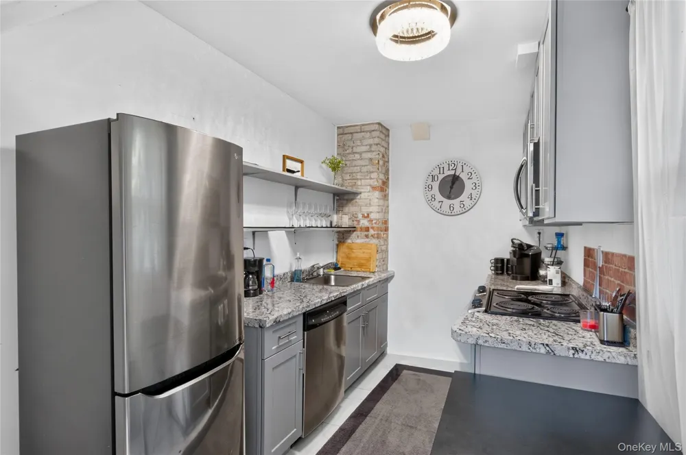 5 Kohlsaat Court Smithtown, NY 11787
