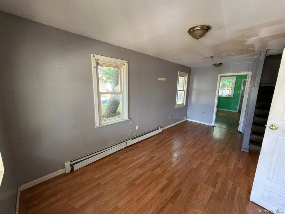 30 Pierson Avenue Hempstead, NY 11550