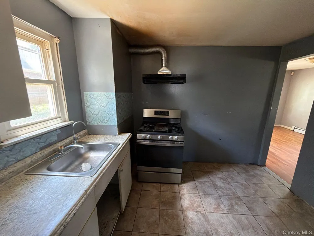 30 Pierson Avenue Hempstead, NY 11550