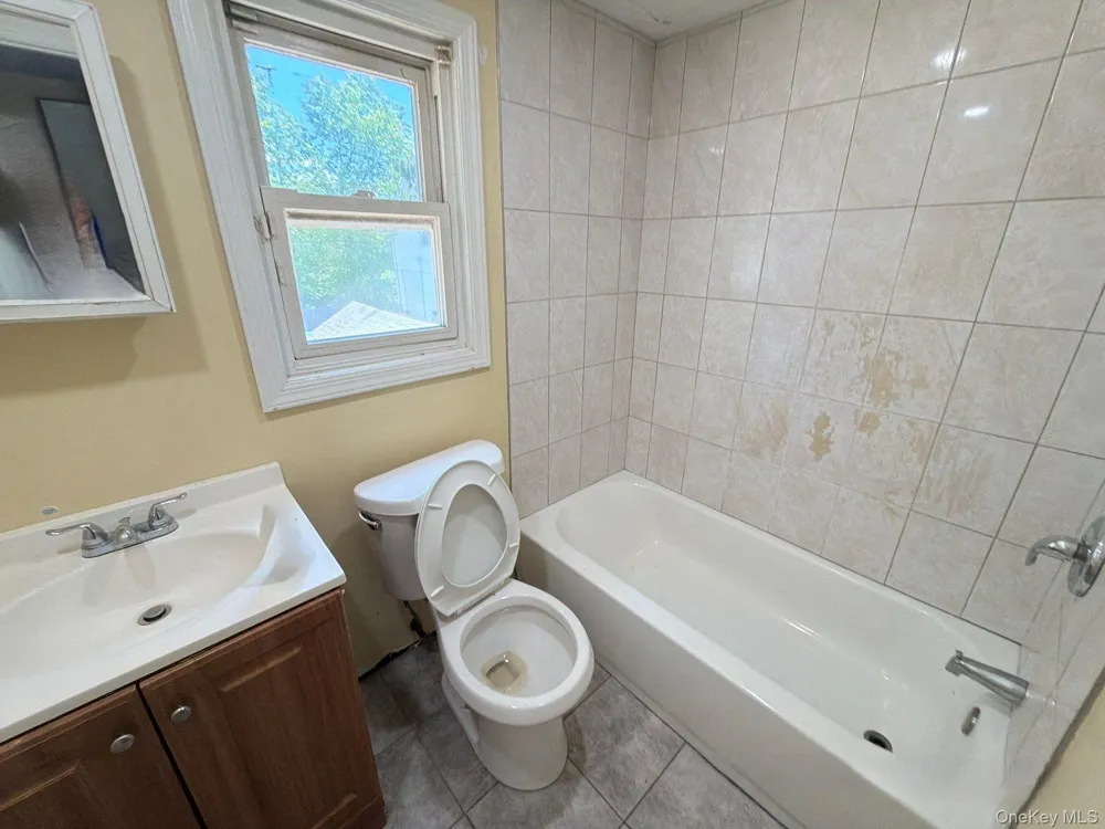 30 Pierson Avenue Hempstead, NY 11550