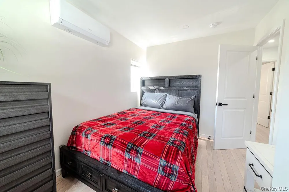 327 Mundy Lane Mount Vernon, NY 10550