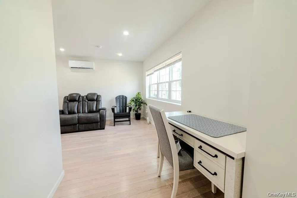 327 Mundy Lane Mount Vernon, NY 10550