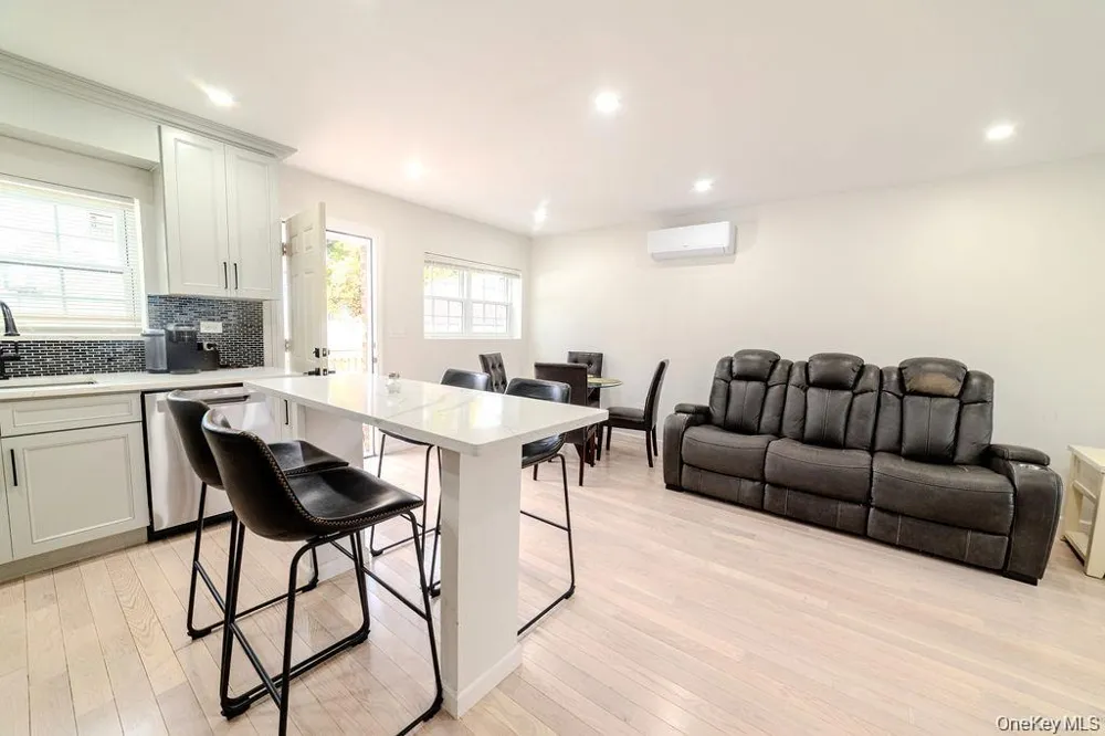 327 Mundy Lane Mount Vernon, NY 10550