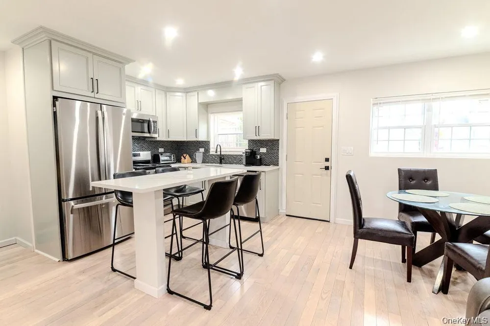 327 Mundy Lane Mount Vernon, NY 10550